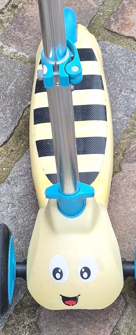 Giocattoli: Kinderroller im Bienendesign  – Usato da Fislisbach venduto da Crisisgusita
