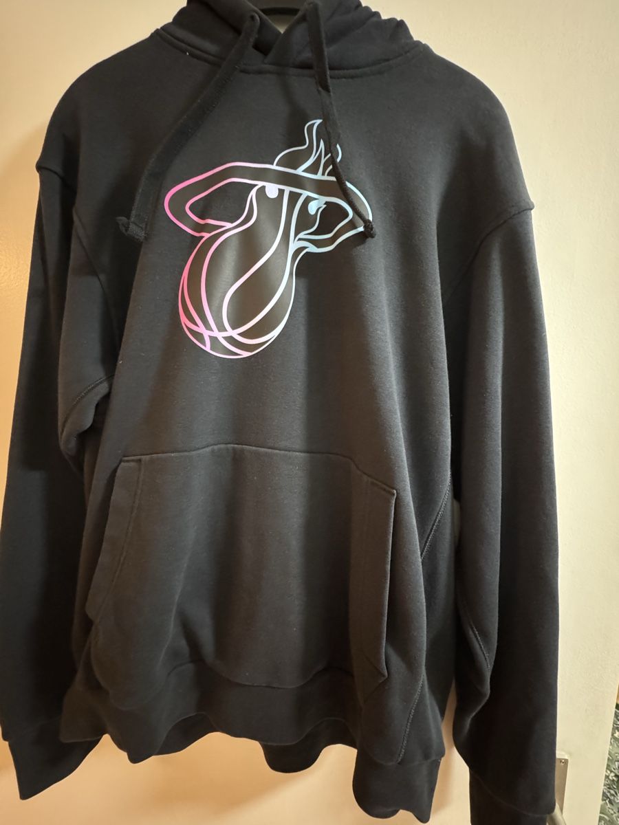 Maglioni & Felpe: Pullover Nike – Usato da Zürich venduto da sduj