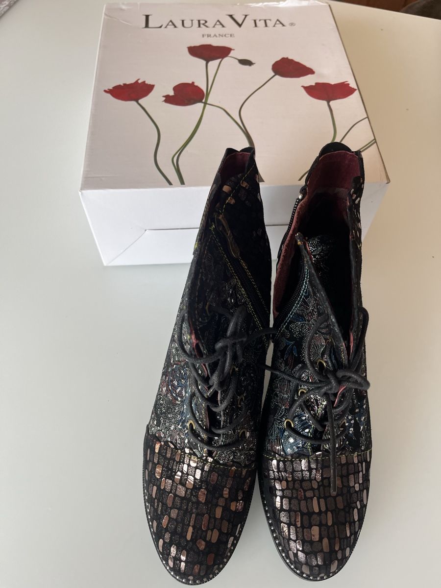 Scarpe da donna: Laura Vita Stiefelette Gr. 41 – Nuovo (secondo la descrizione) da Richterswil venduto da Ness