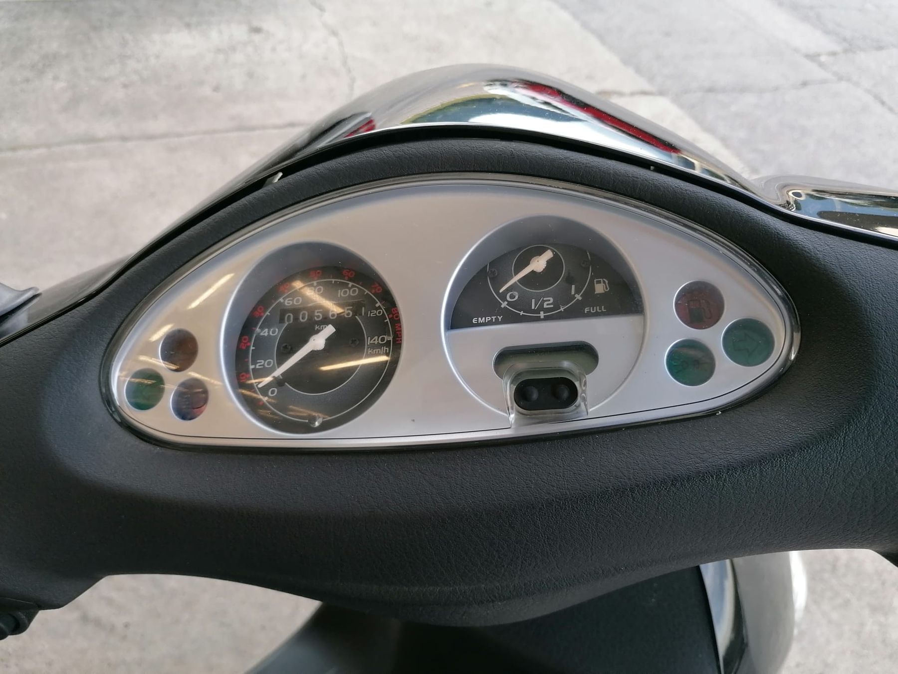 Piaggio Scooters: Piaggio Fly 125  – D'occasion à Mendrisio par sel_xhx9 1