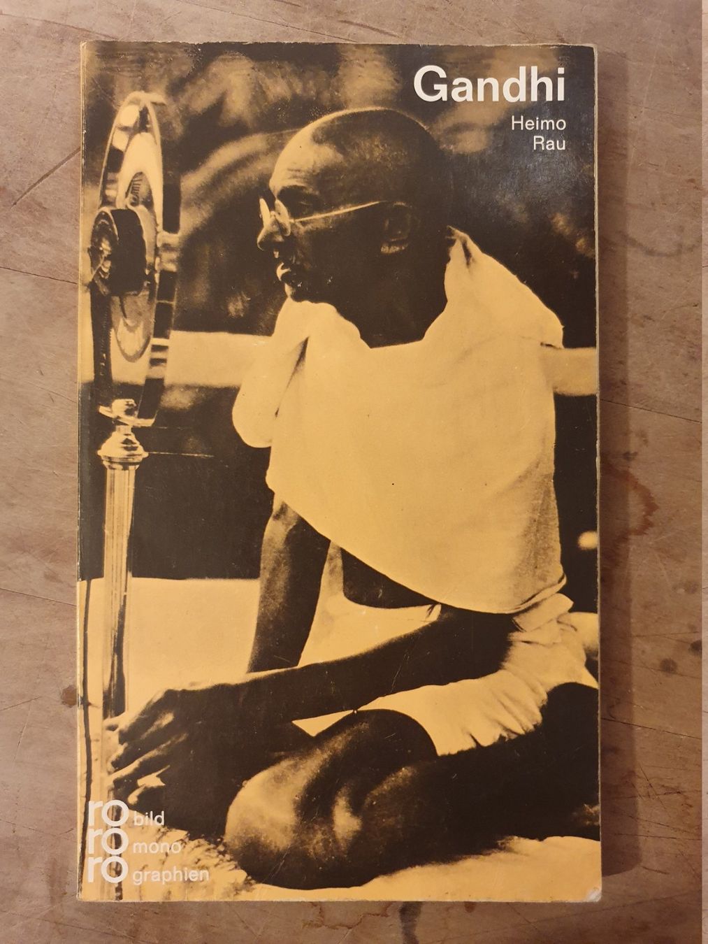 Libri: Mahtma Gandhi RoRoRo – Usato da Zürich venduto da loosebone
