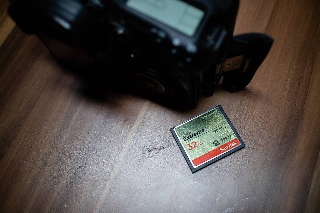 Fotocamera: Fotocamera CANON 7D con vari obiettivi e accessori – Usato da Cresciano venduto da Guajiro65 3