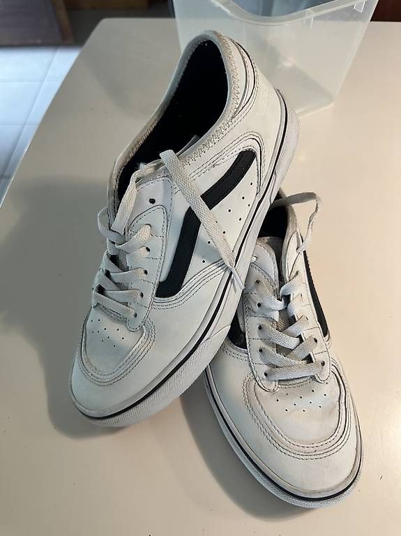 Herrenschuhe: Vans Sneaker 40.5 – Gebraucht aus Wollerau von Porscheteil