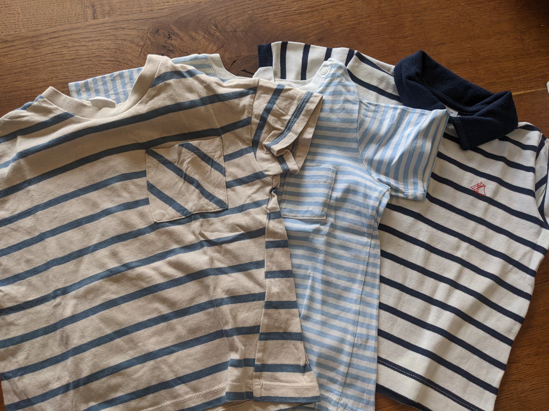 Petit Bateau Hemden, Tops & T-Shirts: 3 T-Shirts u.a. von Petit Bateau – Gebraucht aus Bern von Zorro333
