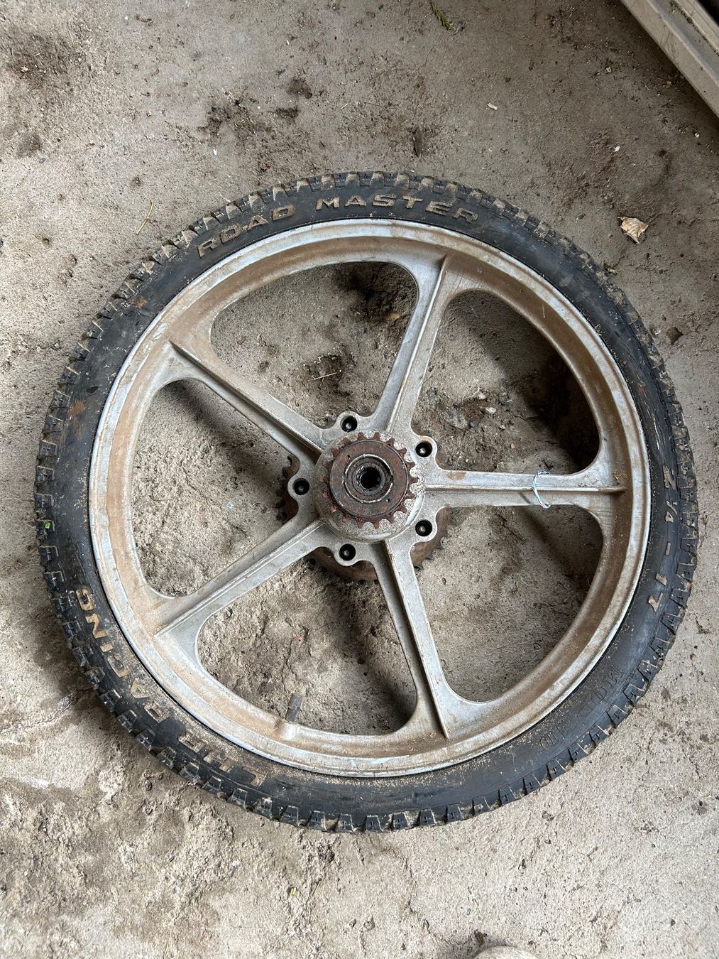 Puch Mofa-Ersatzteile: Mofa Gussfelgen Hinterrad 17 Zoll – Gebraucht aus Fahrni b. Thun von berger_tuning34 2