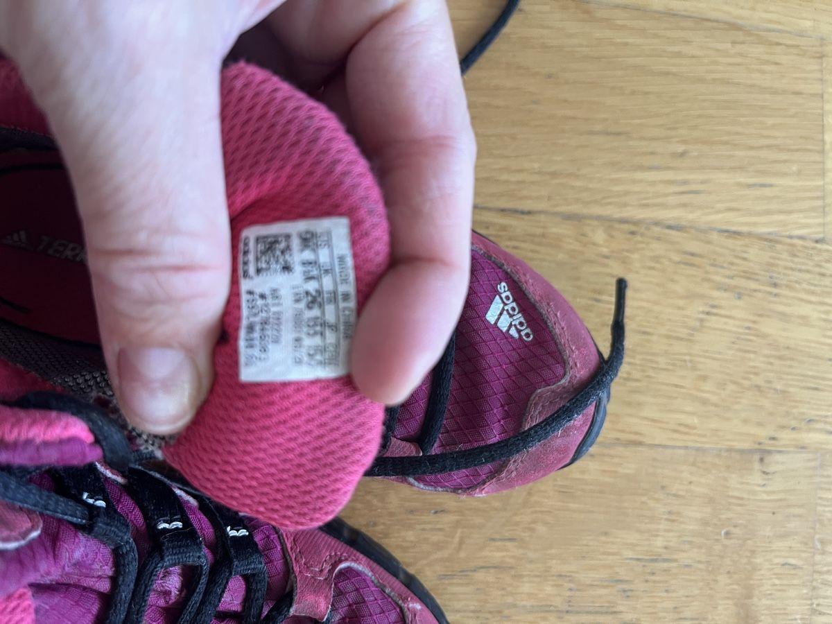 Adidas Scarpe per ragazzi: Kinder Wanderschuhe Adidas Terrex pink Grösse 26 gebraucht – Usato da Zürich venduto da Rusdi 5