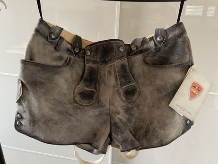 Trachten Lederhosen für Frauen Gr. 44