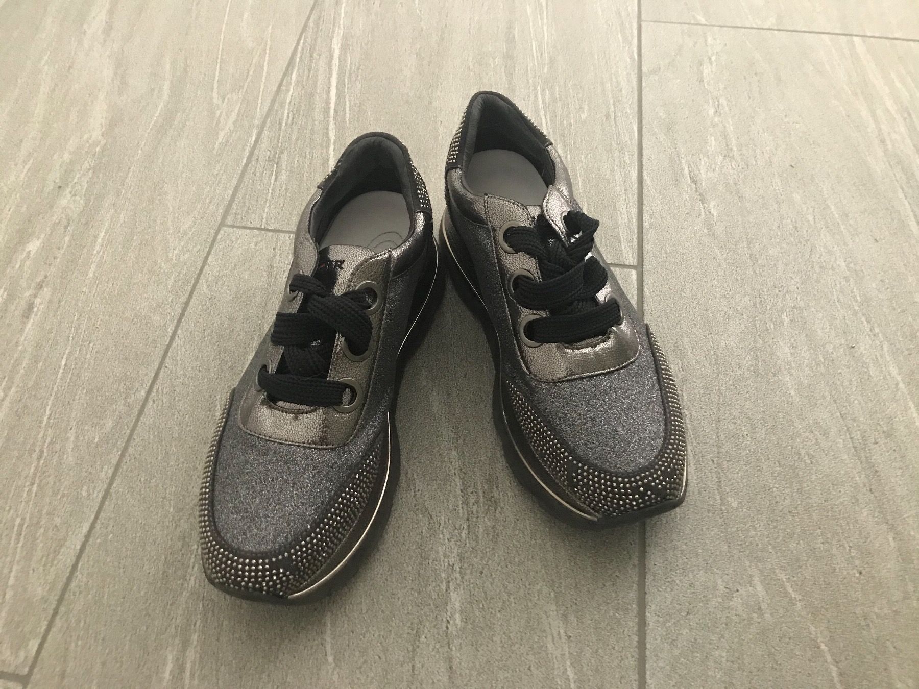 Scarpe da donna: Turnschuhe – Usato da Unteriberg venduto da fae_2gz2 2