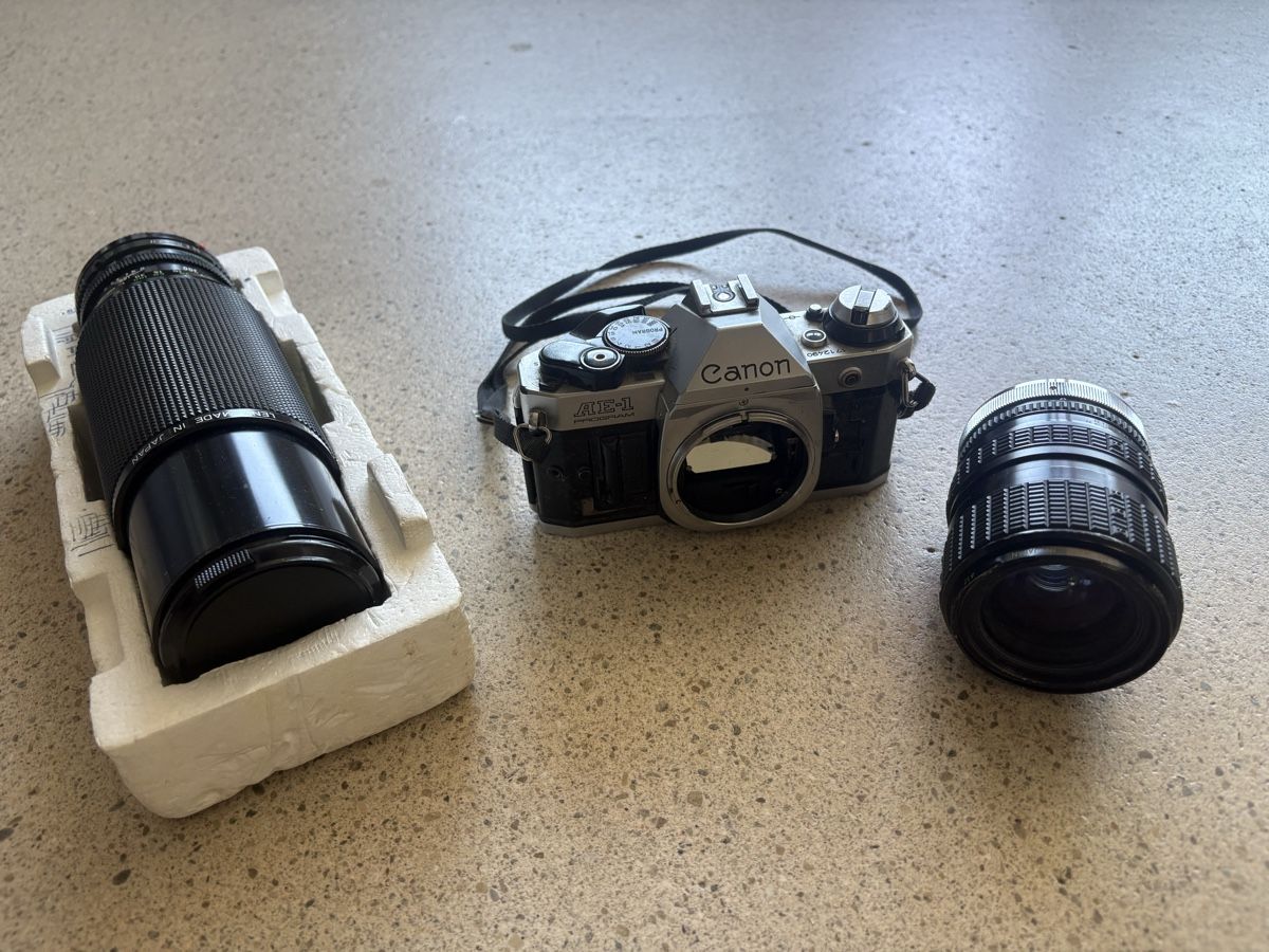 Canon Appareil photo: Canon AE-1 Spiegelreflex Kamera – D'occasion à Schlieren par pauley102