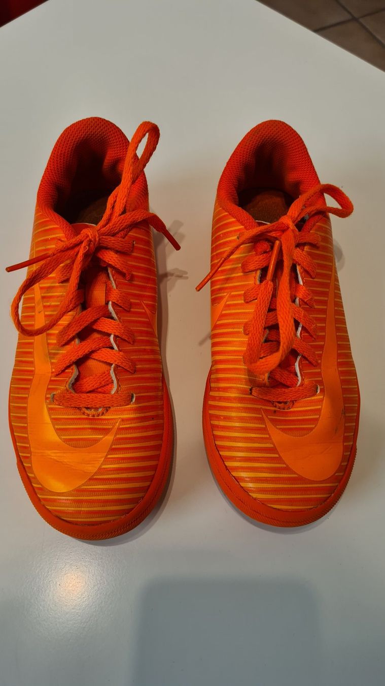 Nike Scarpe per ragazzi: Nike Schuhe Gr.32 – Usato da Obergösgen venduto da schesom 4
