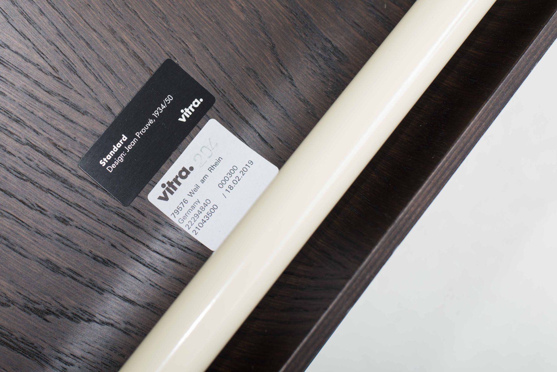 Vitra Stühle: Vitra Standard Stuhl von Jean Prouvé – Gebraucht aus Zürich von STUZH38 4