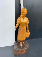 Holzfigur "Sennin / Bäuerin" geschnitzt - 37 cm - Handarbeit