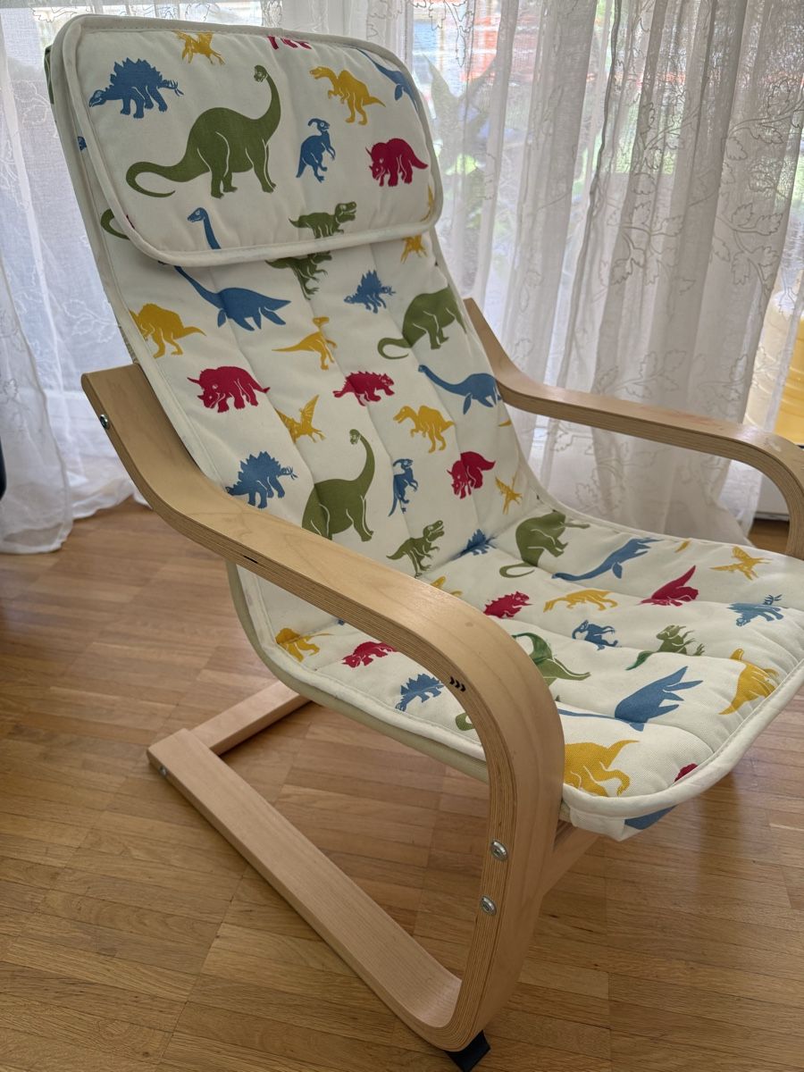 Ikea Poltrone: Kinderstuhl mit Dinosaurier-Muster von Ikea – Usato da Arbon venduto da DominiqueBergue