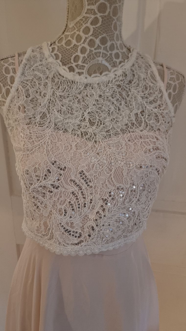 Kleider: Vera Mont Kleid mit Spitze, Grösse 36 Neu – Neu und originalverpackt aus Wigoltingen von Zuckerfee84