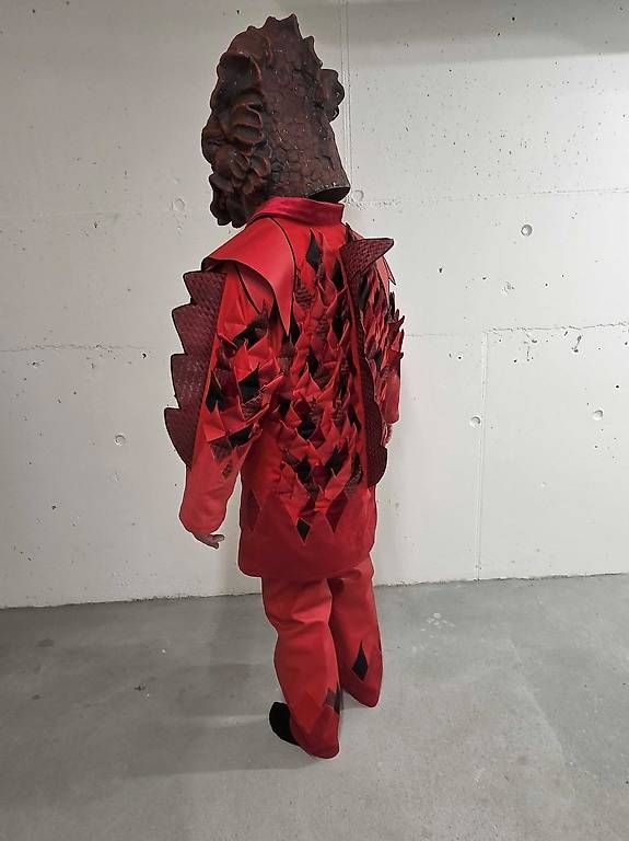 Costumi: Fasnachtskleid "Pilatus-Drache" – Usato da Luzern venduto da Luha1 3
