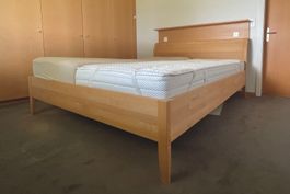 Doopelbett in Buche Massivholz 180x200