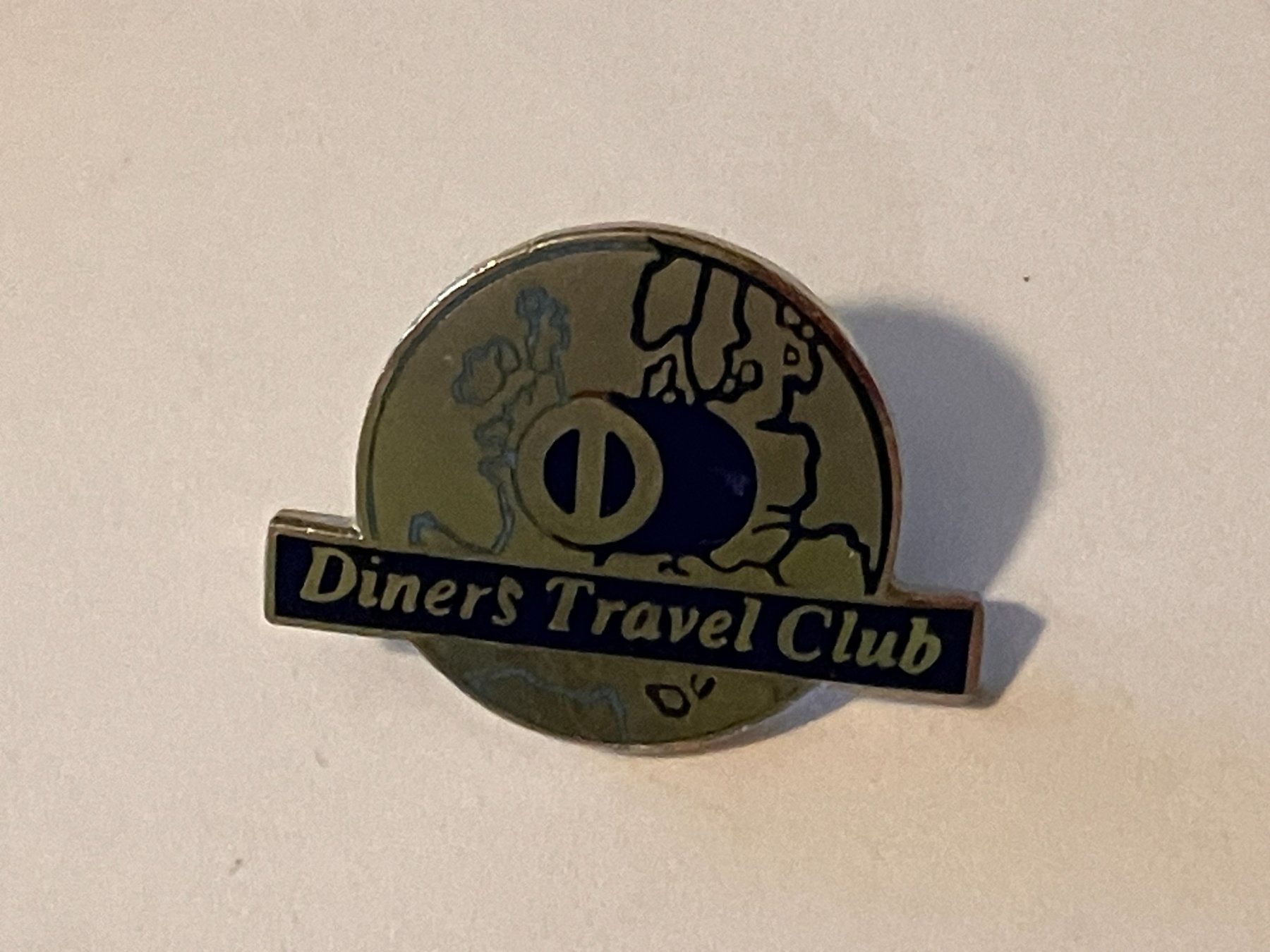 Placchette & Badge: 1 Pin Diners Travel Club – Usato da Basel venduto da djwwpp