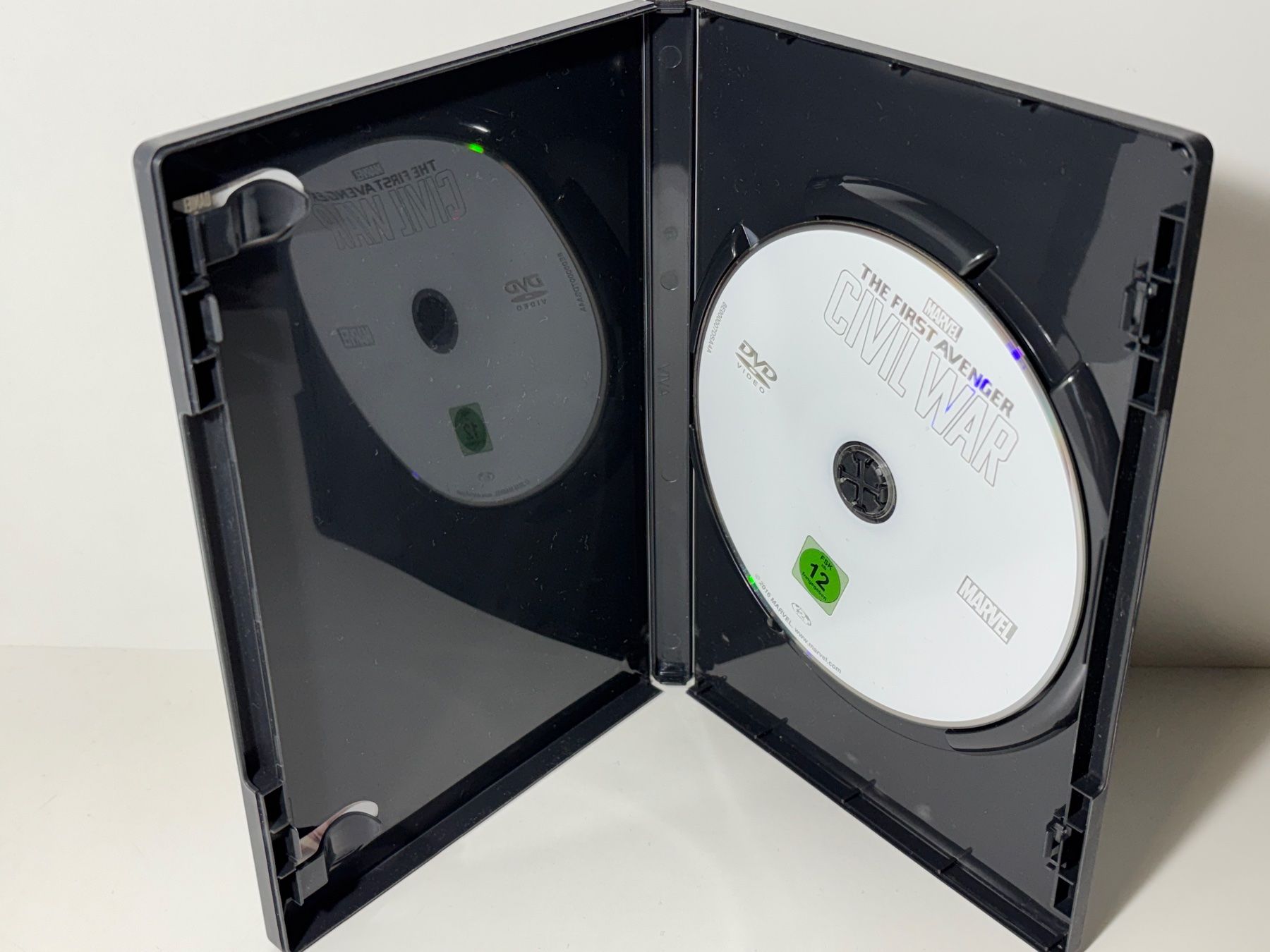 Tutti i DVDs: Captain America 3 - Civil War DVD – Usato da Wilderswil venduto da Sstriker 2