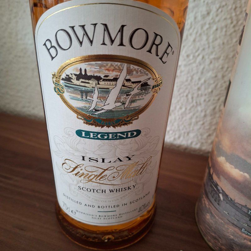 Bowmore Bevande alcoliche: Scotch Whisky Single Malt BOWMORE Legend – Nuovo (secondo la descrizione) da Weggis venduto da daisyflower 1