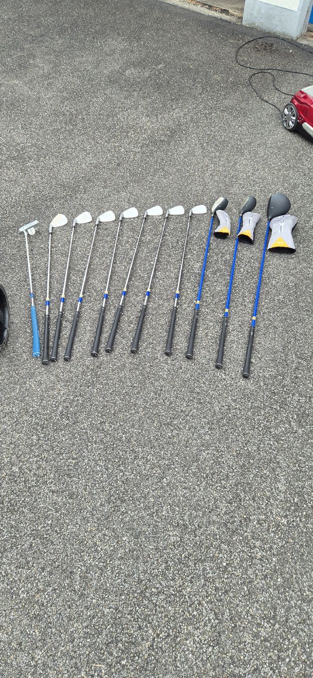 Mazze & Set: Kinder Golfschläger Set inkl. Wagen – Usato da Emmenbrücke venduto da Jenni36 5