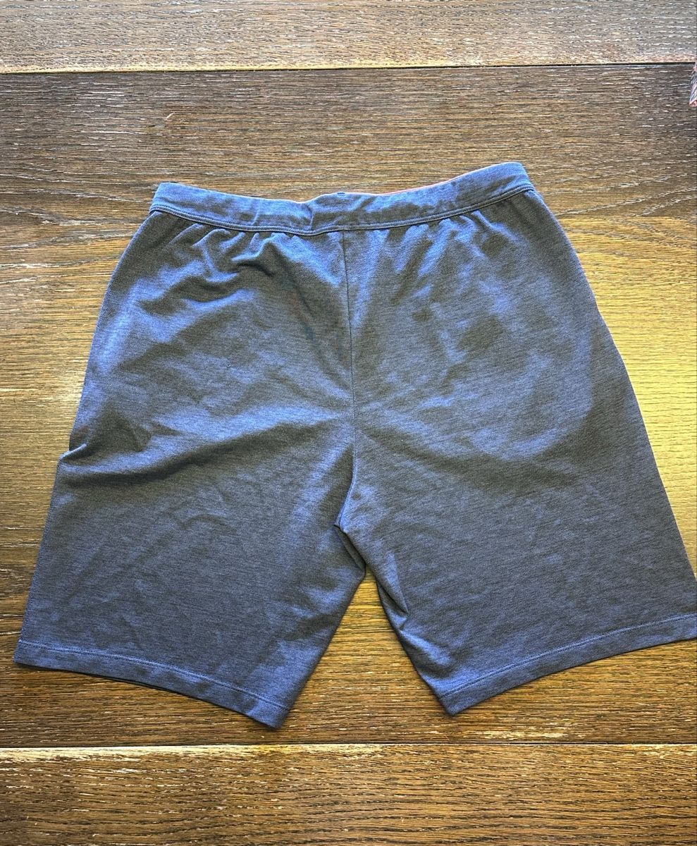 Uniqlo Pantaloni: Kurze Sporthose Uniqlo – Nuovo (secondo la descrizione) da Zürich venduto da davozn 1