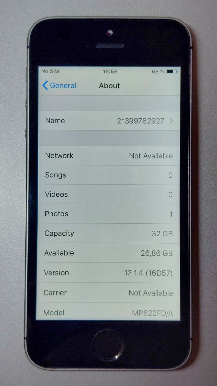 Apple Telefoni cellulari / Smartphones: iPhone SE 2016 32gb, 93% Akku, mit Hülle – Usato da Pfäffikon SZ venduto da max_5ylc 1