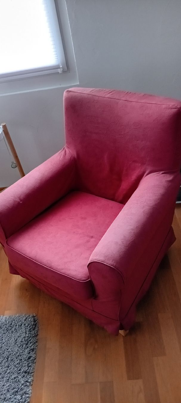 Ikea Sessel: Roter Cooler  Sessel – Gebraucht aus Thal von Frauenfelder68 1
