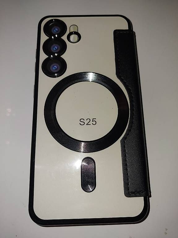 Covers & Schutzfolien: Samsung Galaxy  s25 Hülle – Gebraucht aus Oberbipp von Hase1312