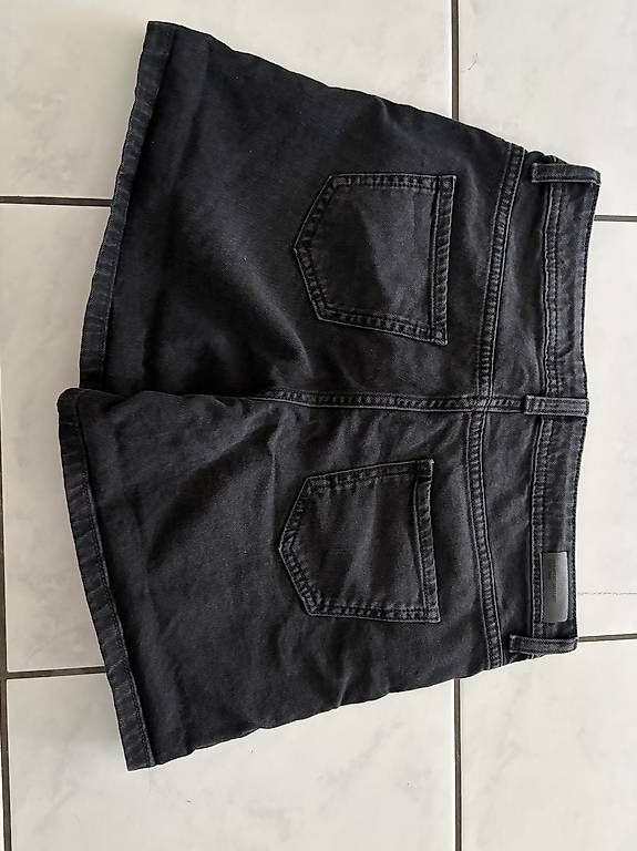 Hosen: Kurze Jeans 176 neuwertig – Gebraucht aus Oberrieden von Fige11 2