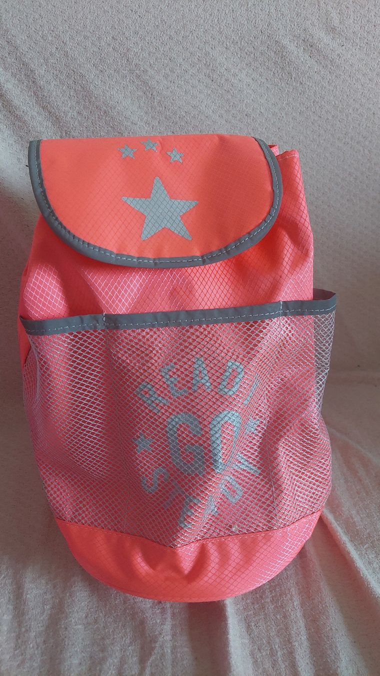 Rucksäcke: Rucksack,neuwertig in Neonfarbe! – Neu (gemäss Beschreibung) aus Basel von O-MEGA 2