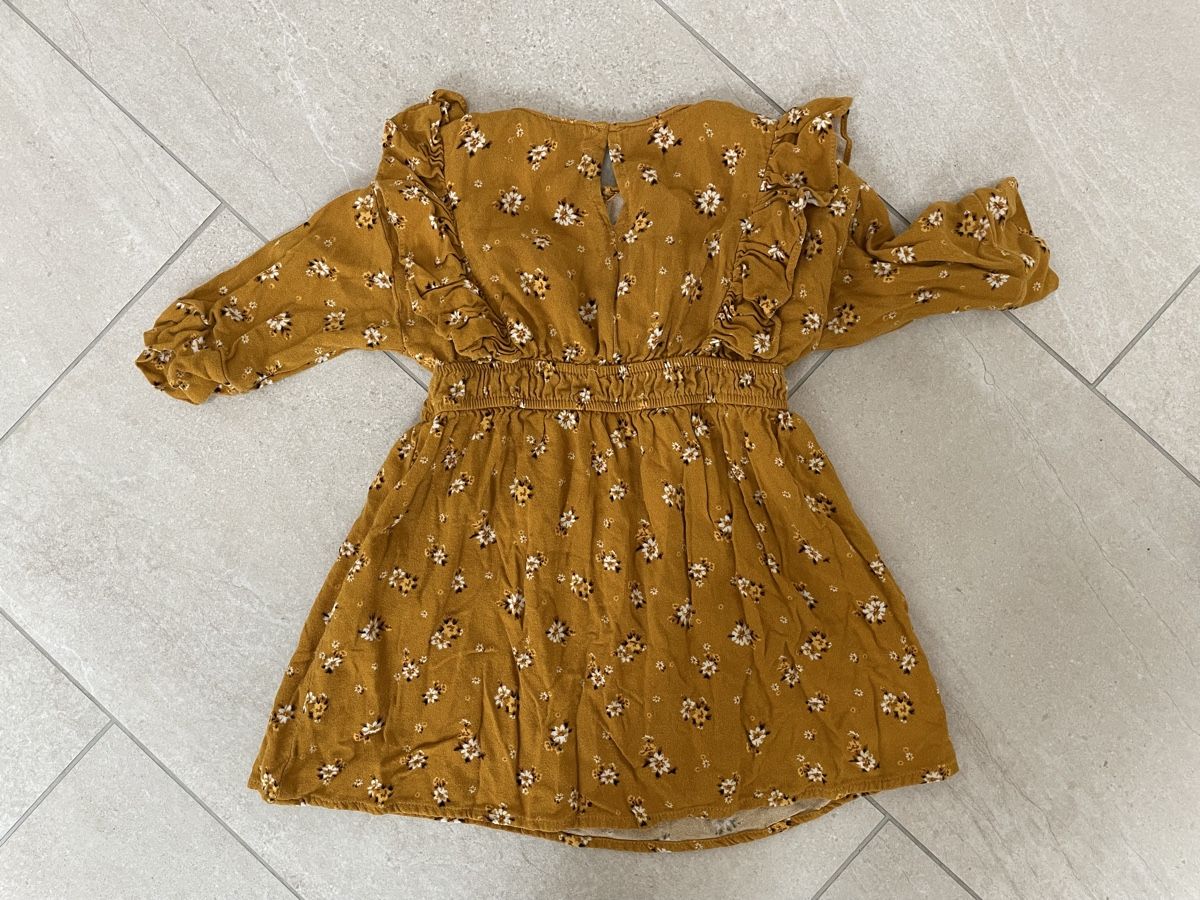 Vestiti & Gonne: Zara Kleid Gr.110 Senfgelb Blumenmuster – Usato da Neerach venduto da ne11a 1