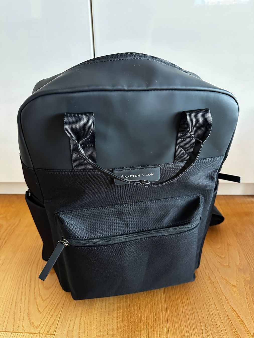 Kapten & Son Zaini: KAPTEN & SON Rucksack, schwarz – Usato da Sissach venduto da tapasu