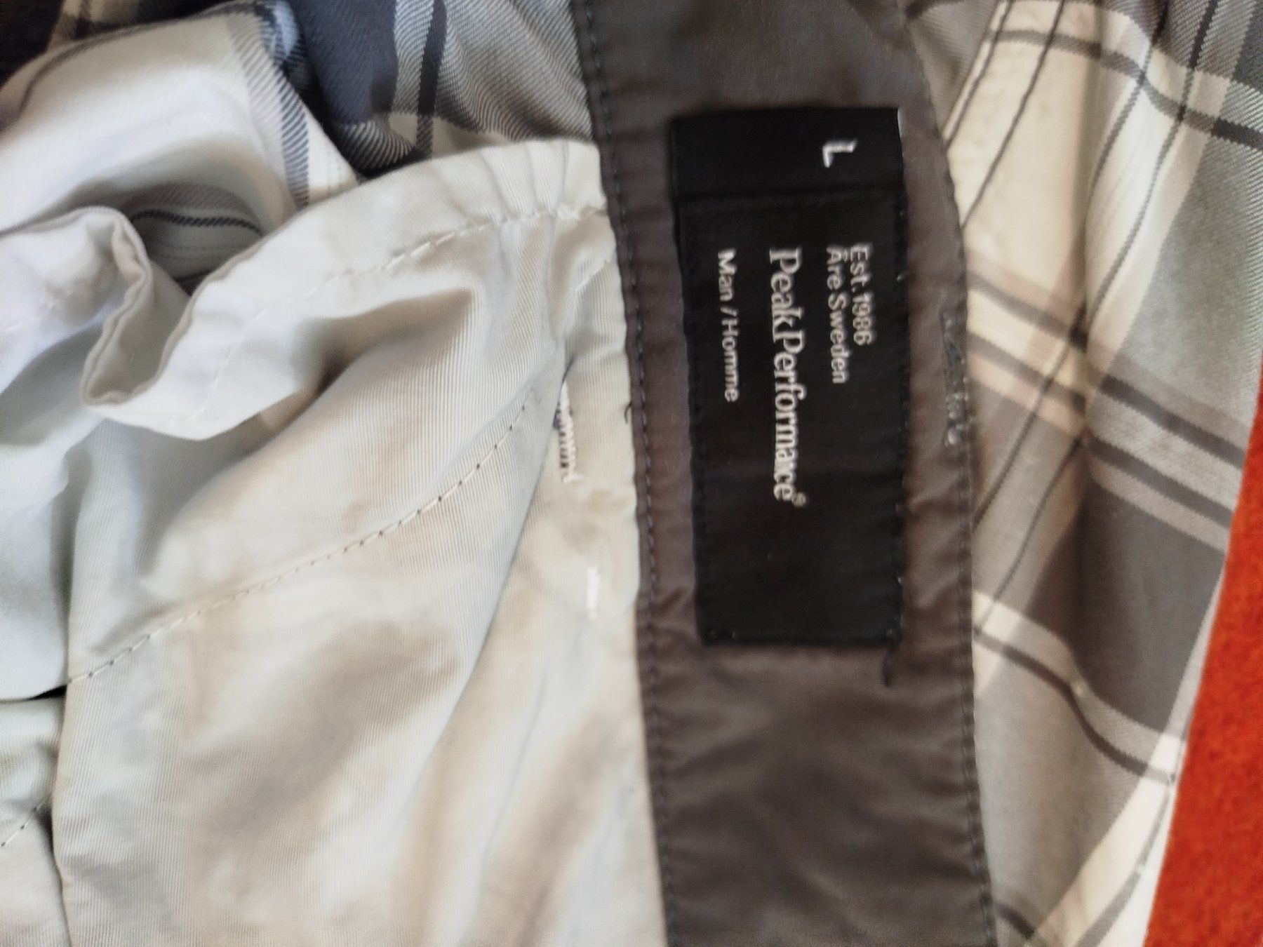 Peak Performance Pantaloni: kurze Hosen – Usato da nottwil venduto da joz2020 2