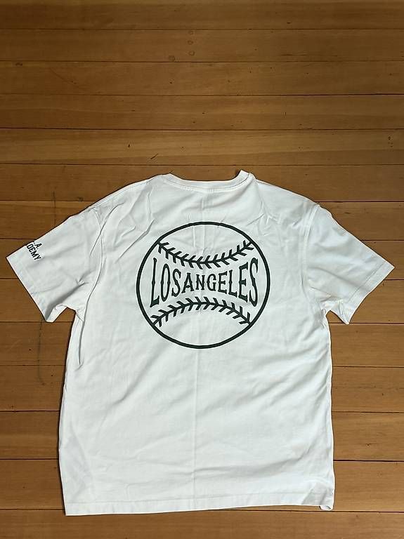 T-shirt: LOS ANGELES BASEBALL T-SHIRT – Usato da Luzern venduto da nit_z9dx 1