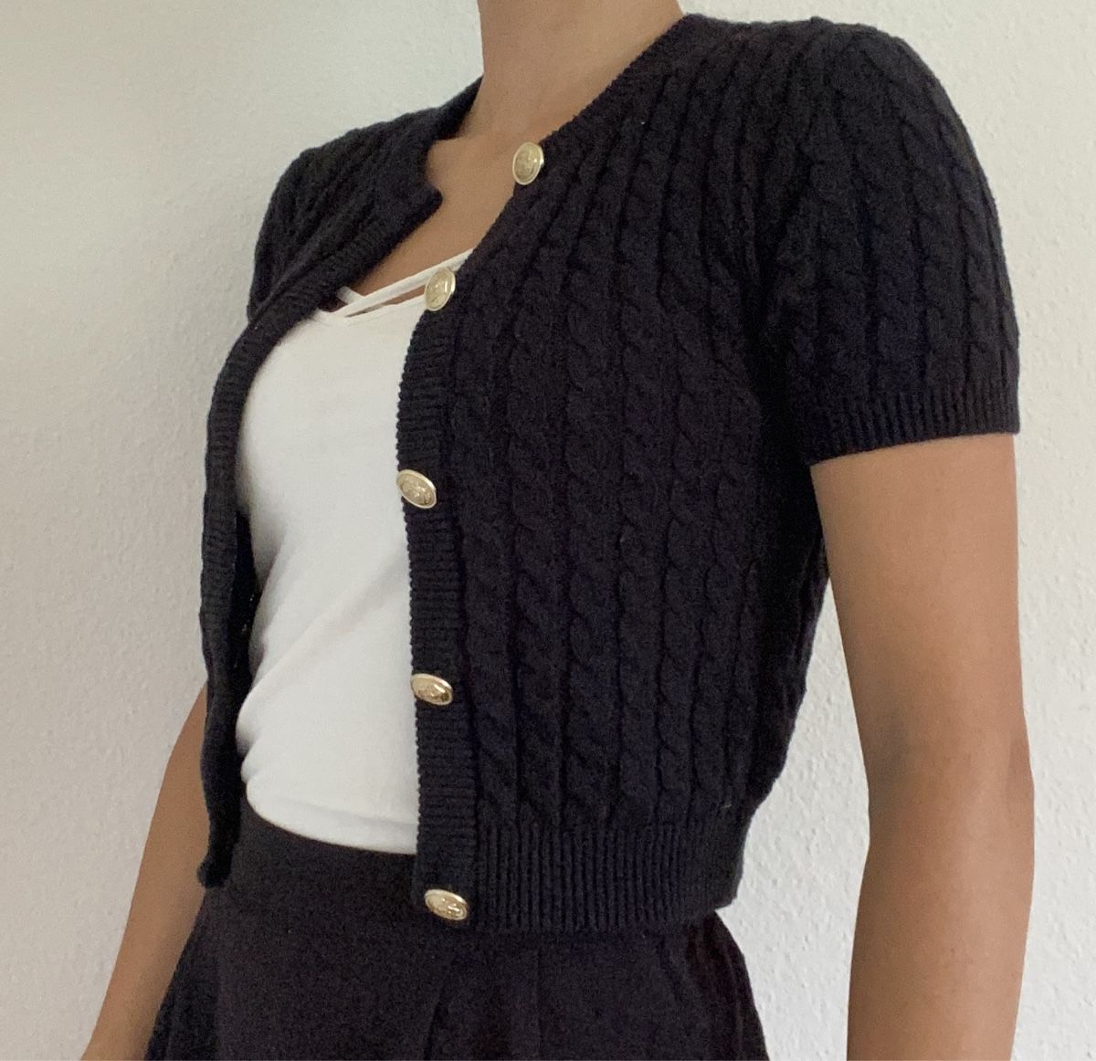 H&M Giacche: T-Shirt mit Knöpfen – Usato da Zürich venduto da alilan00 3