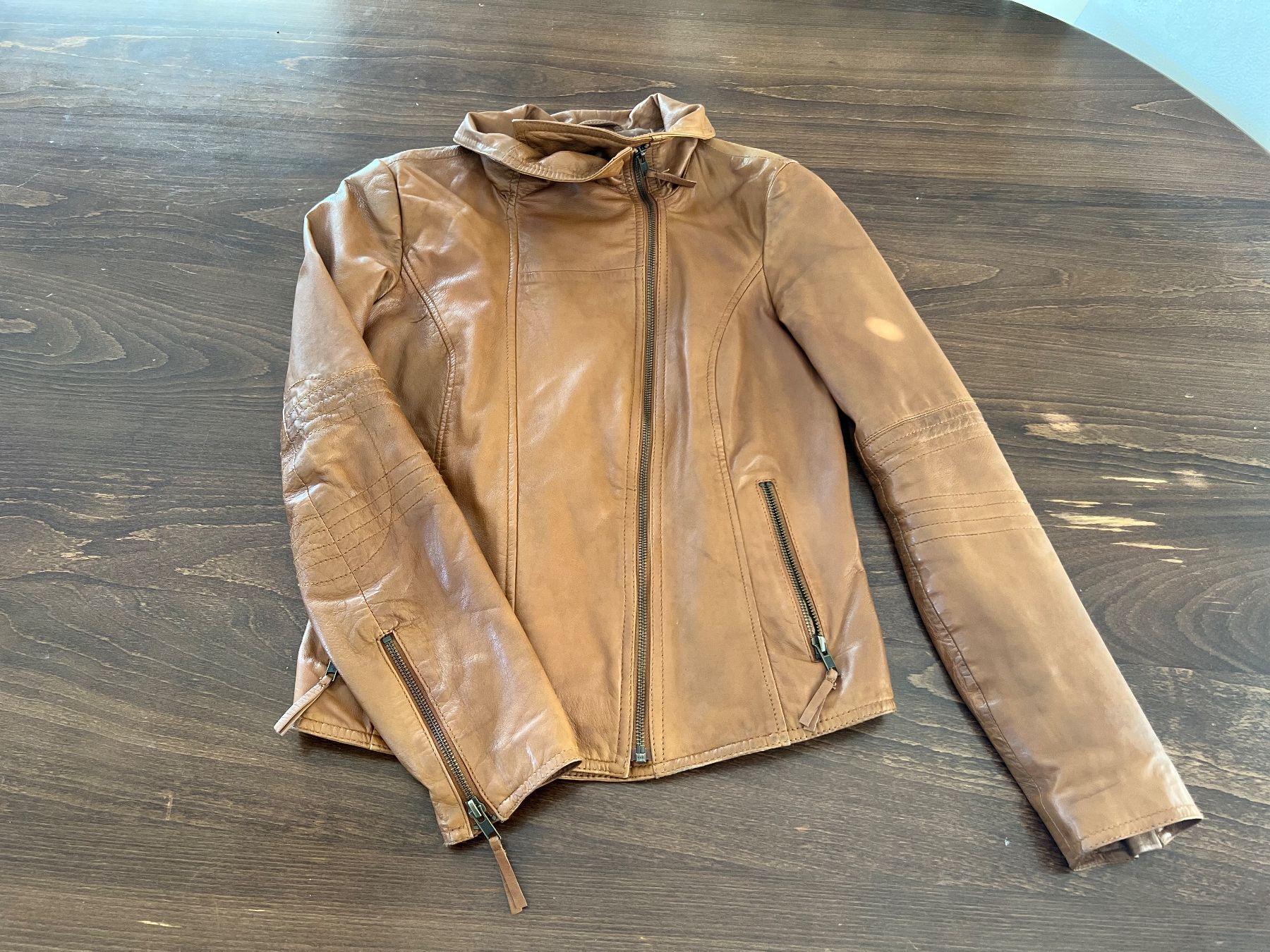 Esprit Giacche: Esprit Lederjacke, Gr. 34/36 Cognac – Usato da Ebmatingen venduto da Mistelu