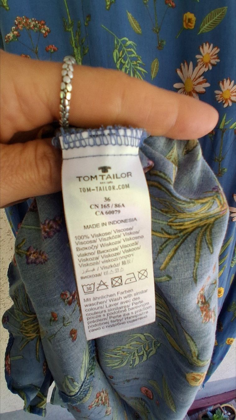 Tom Tailor Vestiti: Blumenkleid blau, Tom Tailor, Gr. 36, luftig – Nuovo (secondo la descrizione) da Wald ZH venduto da e8e 6