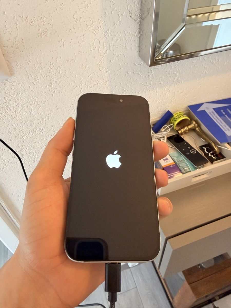 Apple Telefoni cellulari / Smartphones: iPhone 15 + 12 mini – Difettoso da Pully venduto da Valoudu42 1