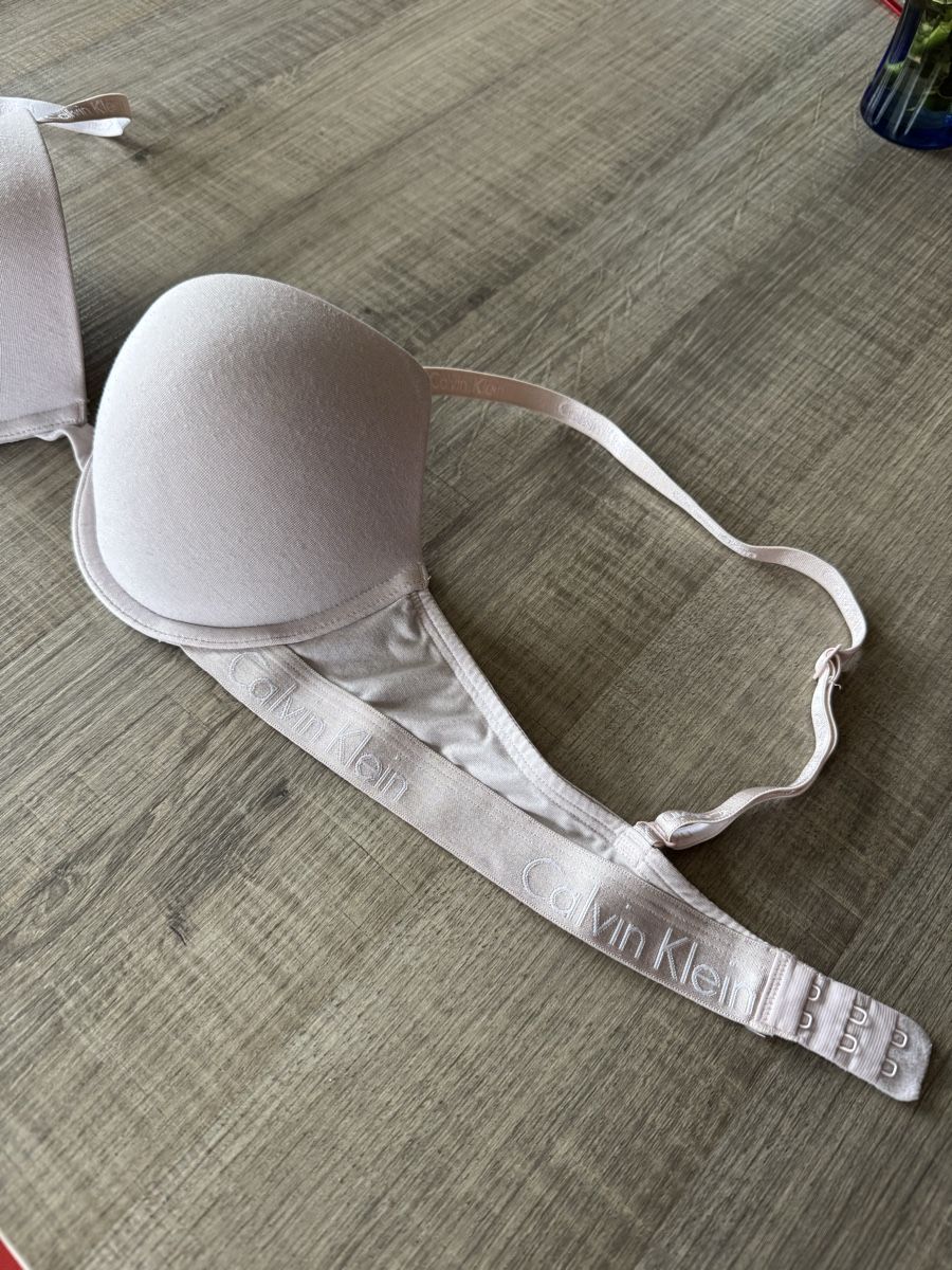 Calvin Klein Altra biancheria intima: Soutien-gorge Calvin Klein 75B – Nuovo e nell'imballaggio originale da Porrentruy venduto da fee_24 1
