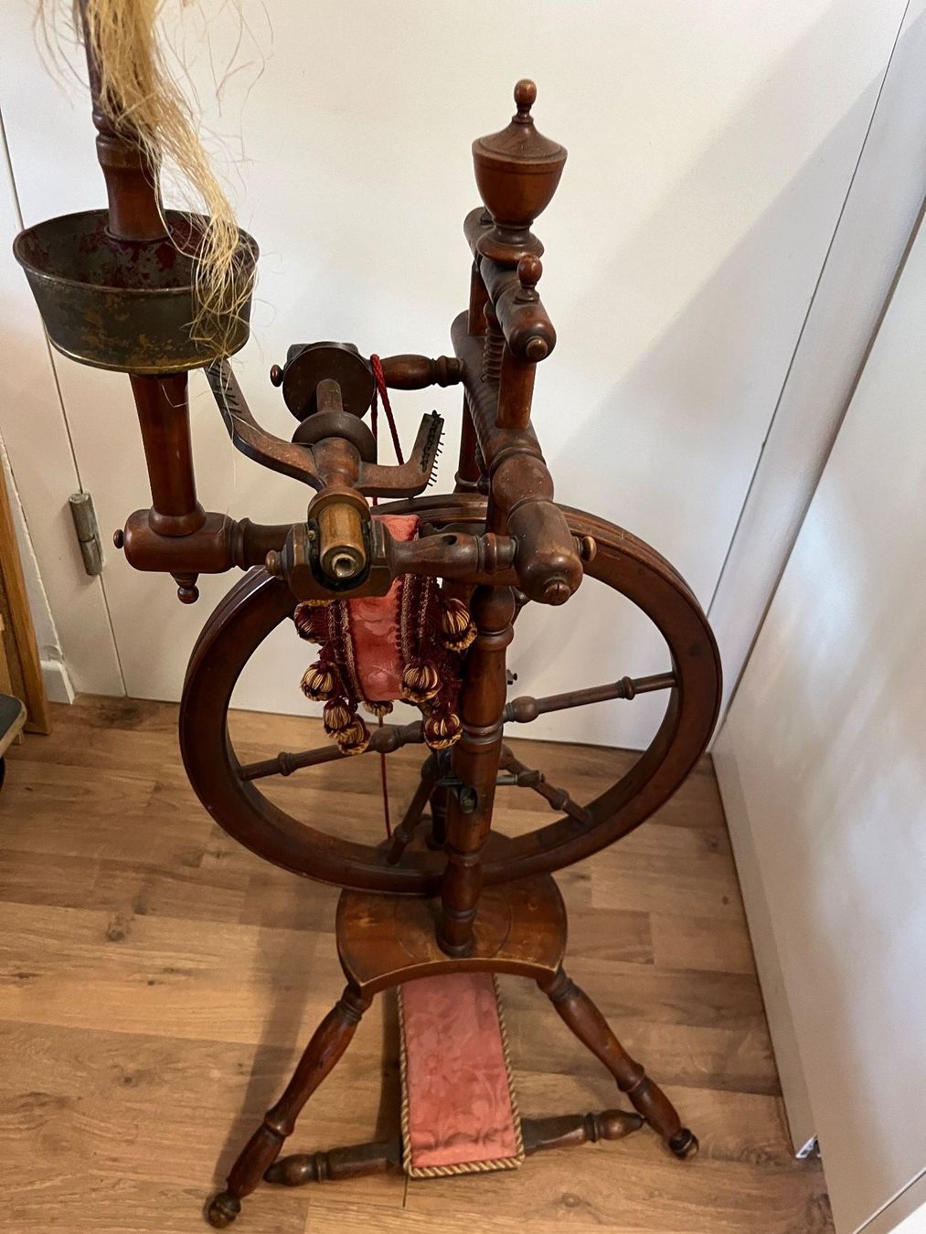 Ruote per filare: Tessiner Spinnrad – Usato da Stetten AG venduto da Brissago25