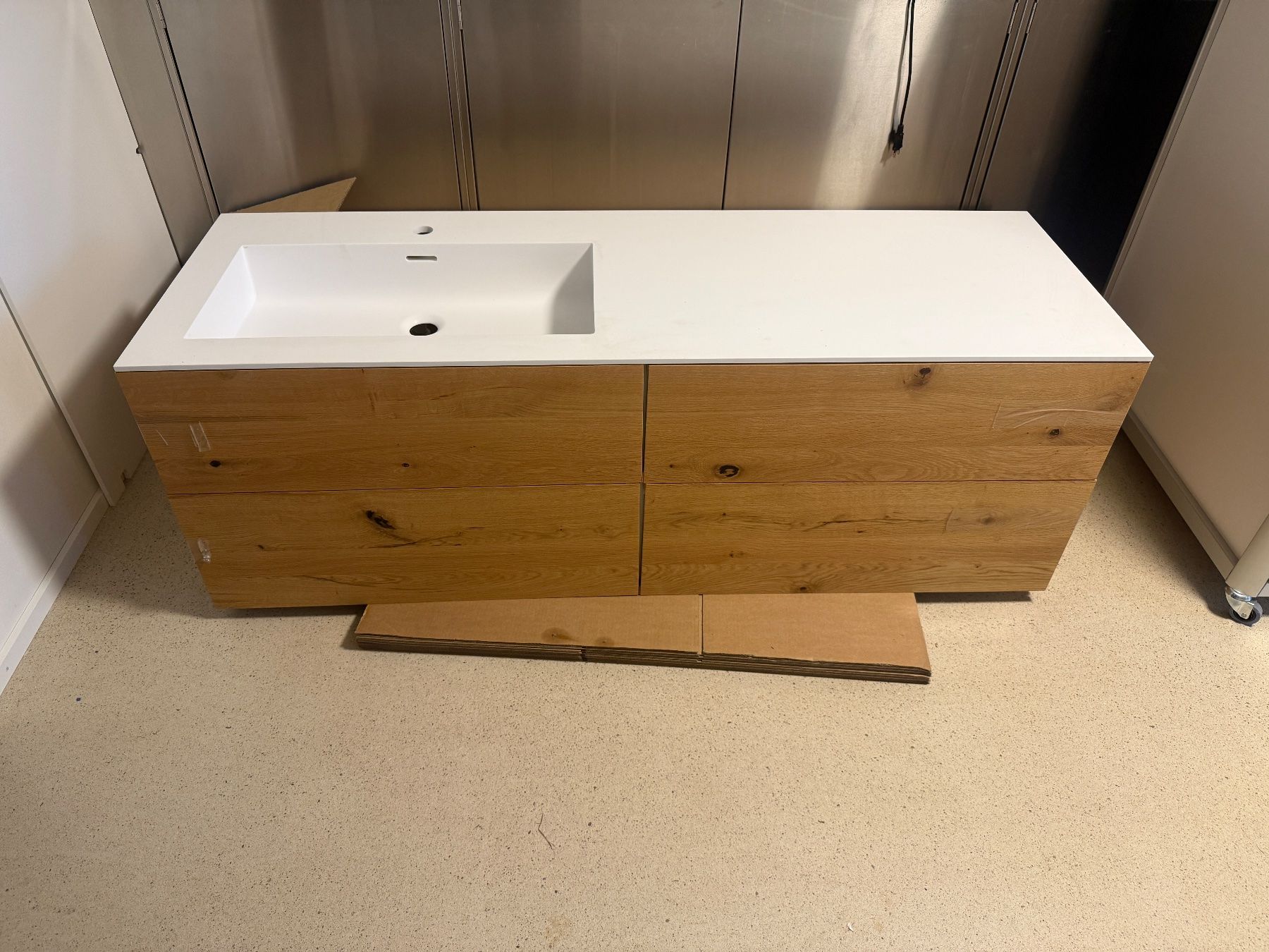 Spiegelschränke: Waschtischmöbel mit Spiegelschrank – Gebraucht aus Duggingen von kas_7ql2