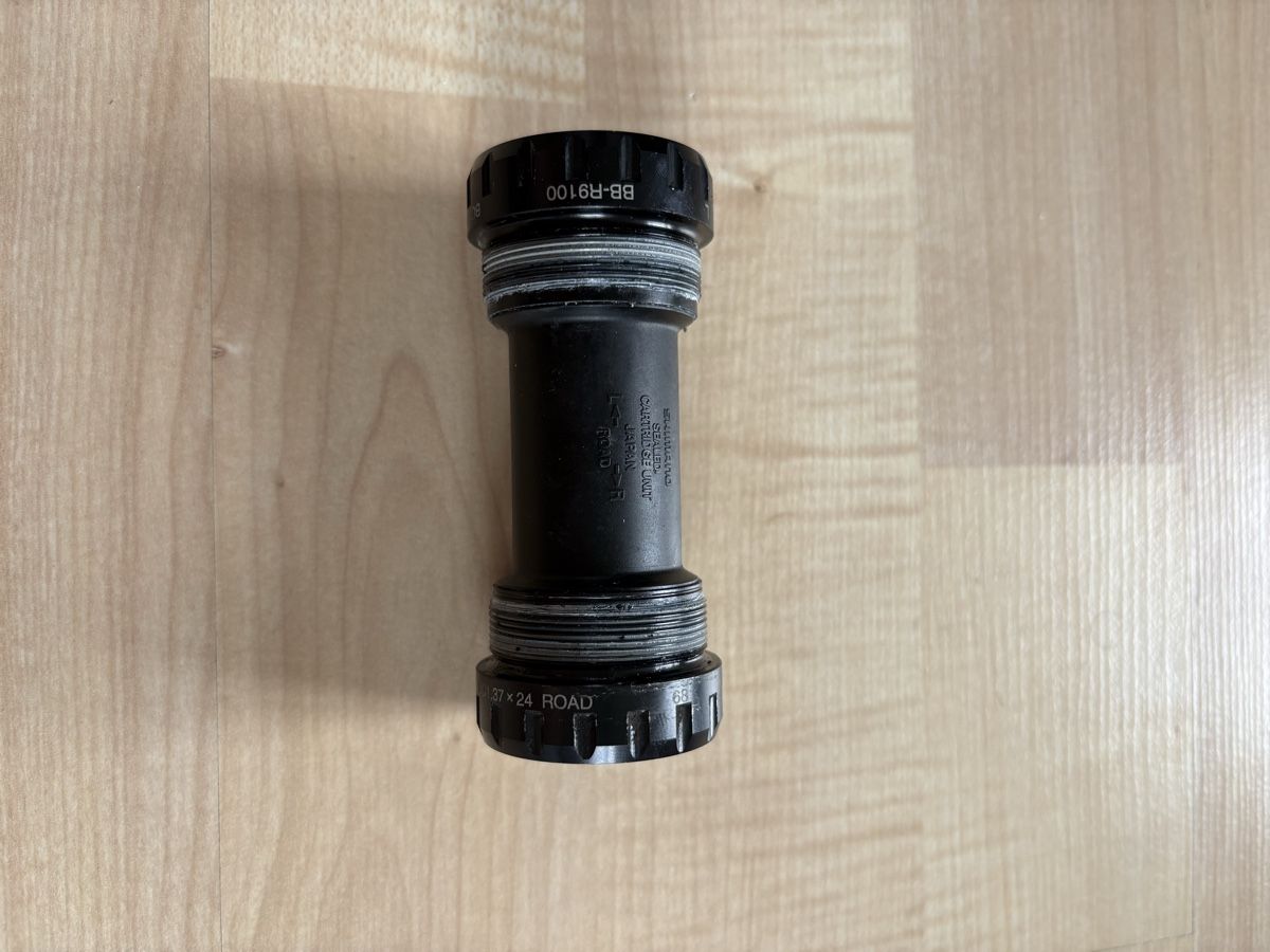 Shimano Pezzi di ricambio: Boîtier pédalier Shimano BB-R9100 – Usato da Corseaux venduto da dow_s6cj 1