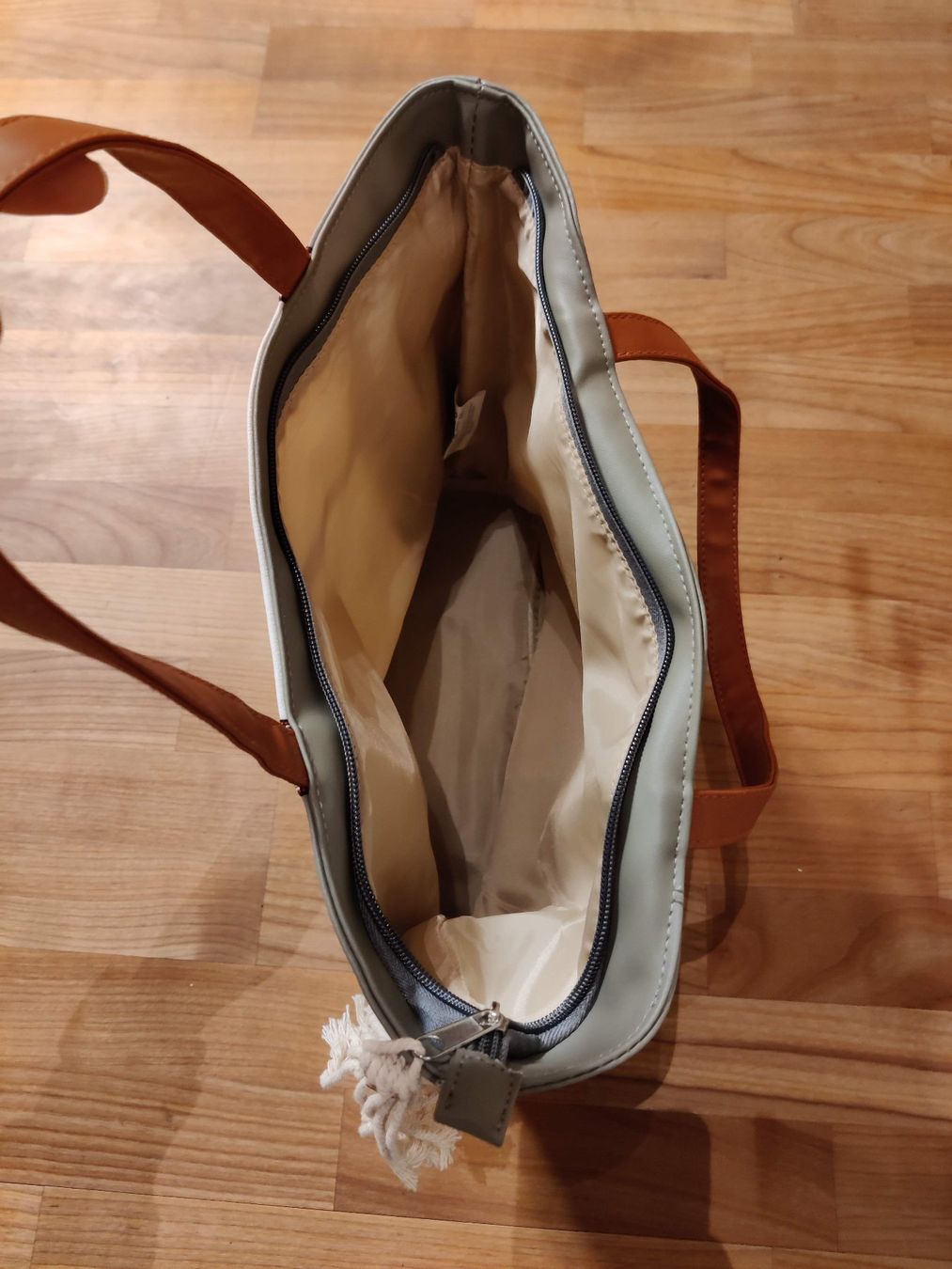 Borse: Handtasche mit passender kleiner Clutch – Nuovo (secondo la descrizione) da Birmensdorf ZH venduto da Nebuliane 3