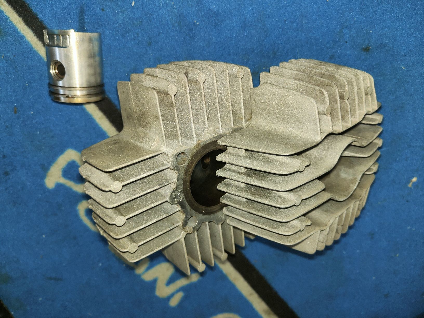 Puch Motoren: Puch Austria Zylinderkit 38mm – Gebraucht aus Reichenburg von  3