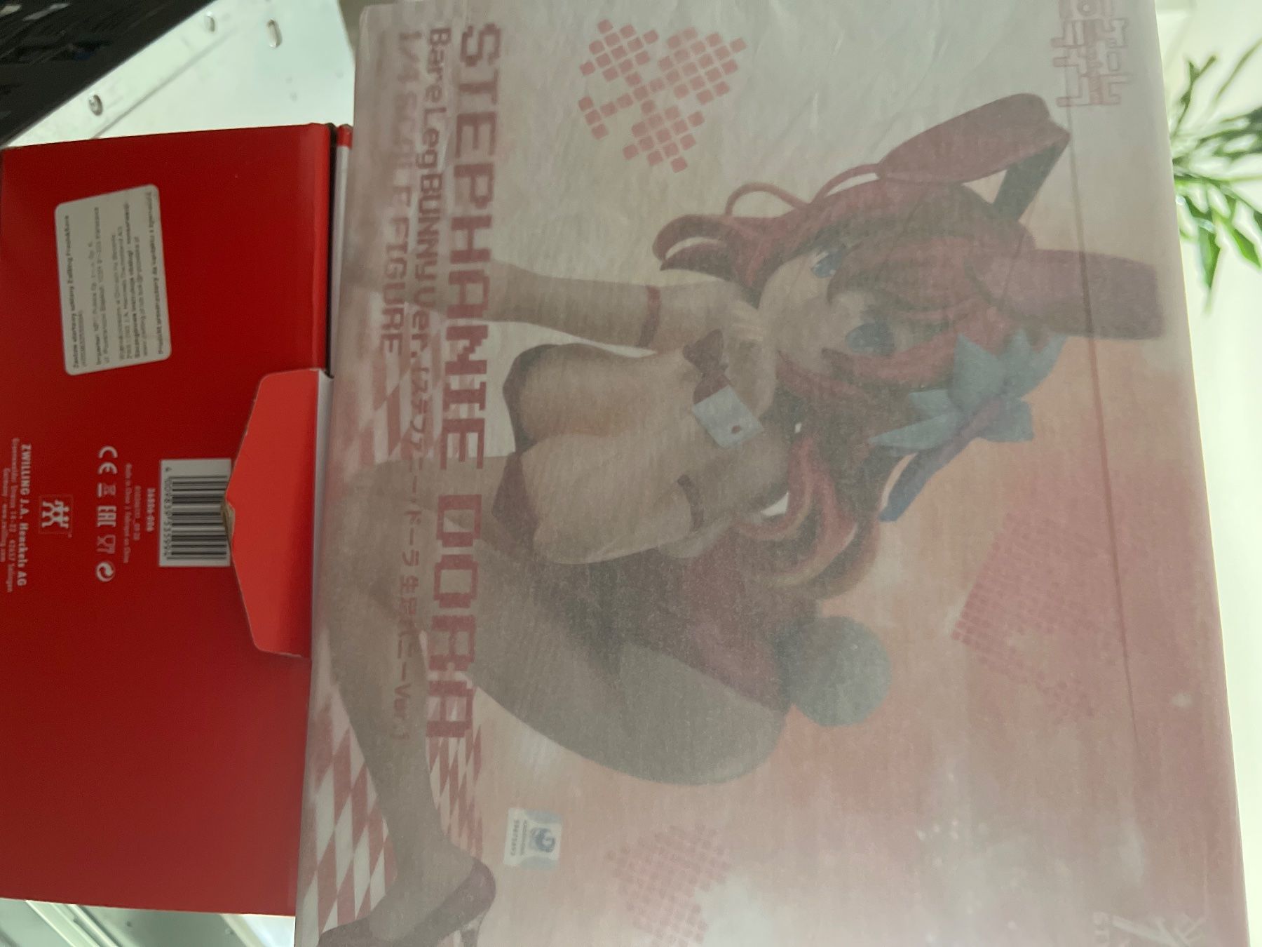 Statuette: Stephanie Dora Bunny figure 1/4 – Nuovo e nell'imballaggio originale da Olten venduto da Pandastisch 2