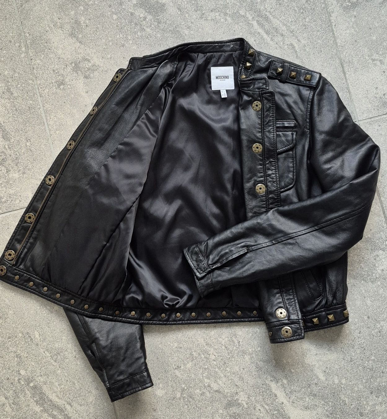 Moschino Jacken: Damenlederjacke MOSCHINO – Neu (gemäss Beschreibung) aus Schaffhausen von Captancemo 1