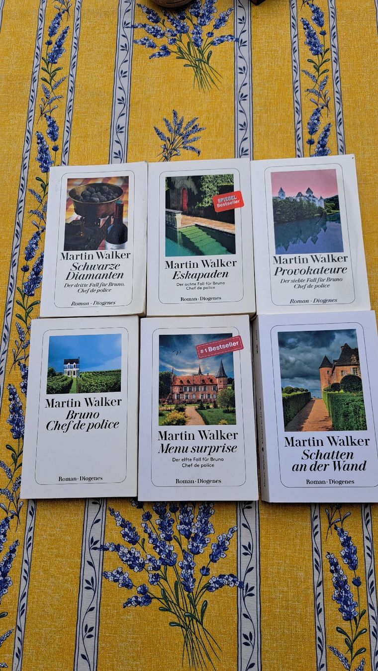 Libri: 6 Taschenbücher von Martin Walker  – Nuovo (secondo la descrizione) da Rorschach venduto da vinzenzlutz