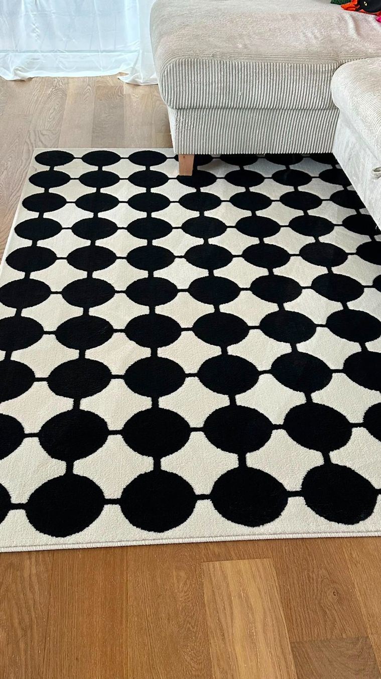 Teppiche: Teppich – Gebraucht aus Rotkreuz von heeyy