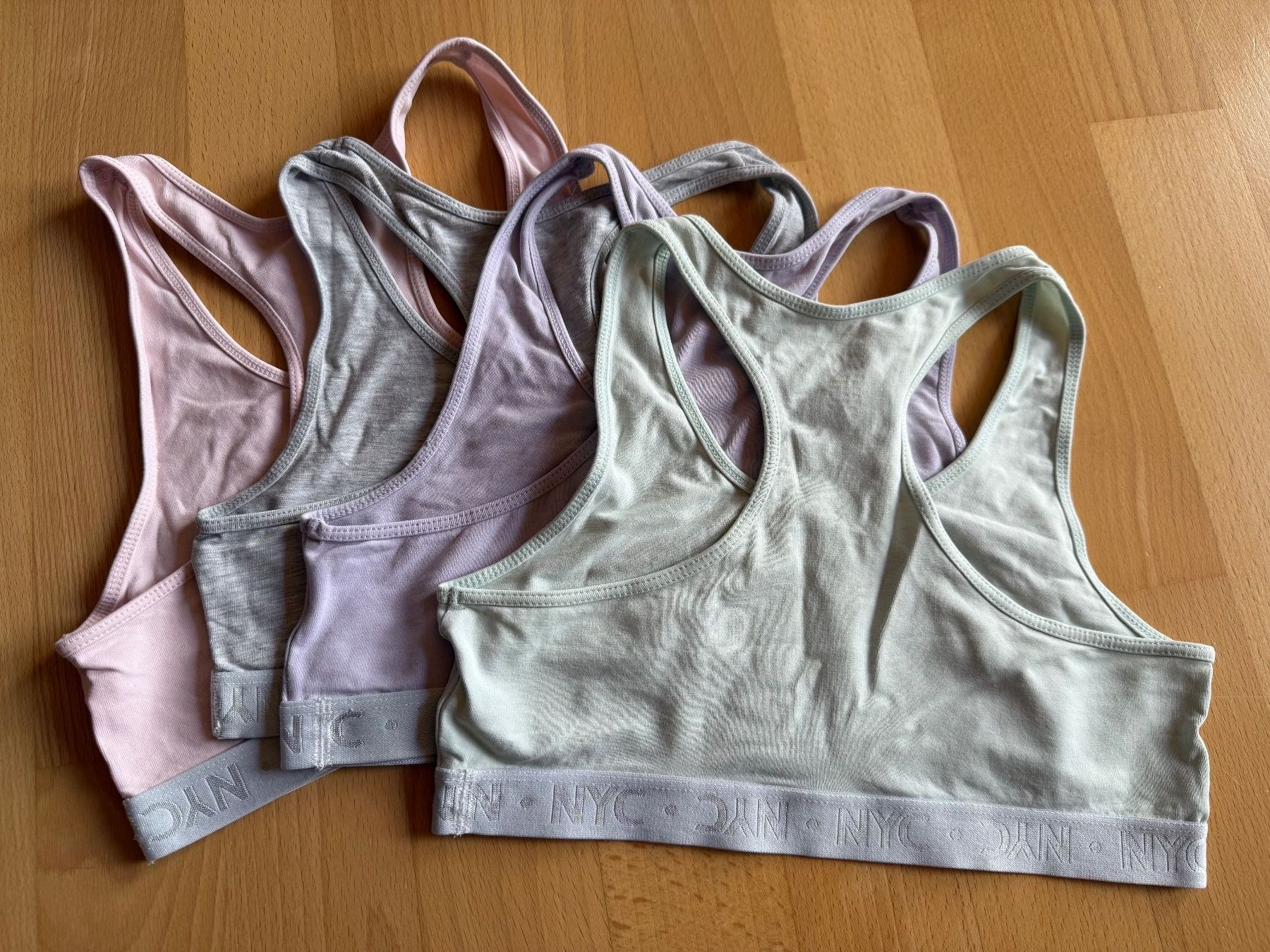 H&M Ensembles coordonnés: 6 Tops Grösse 170 – D'occasion à Wattenwil par Lilanat 1