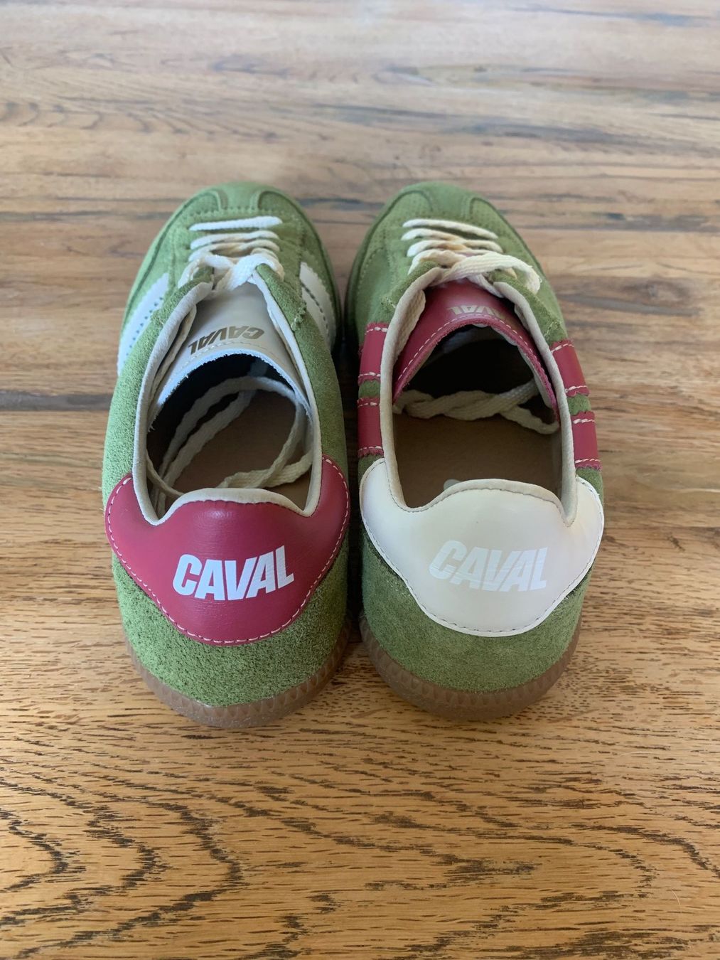 Scarpe da donna: Sneakers CAVAL modèle "matcha berry" taille 37 neuves – Nuovo (secondo la descrizione) da Genève venduto da sanchka0 2
